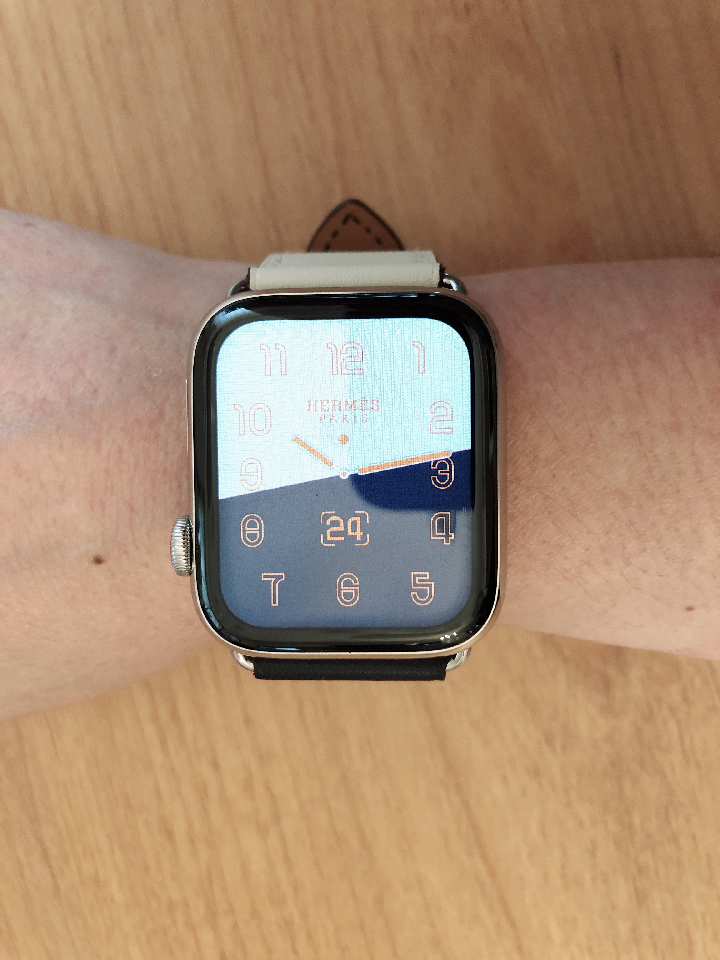 Apple Watch Series 4 Cellularモデル Hermès 44mm 早速レビュー 